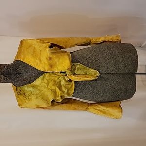 ❄️3/$25 Artisan Handmade Floral Gold Cropped Tie Front Top with Bell Sleeves